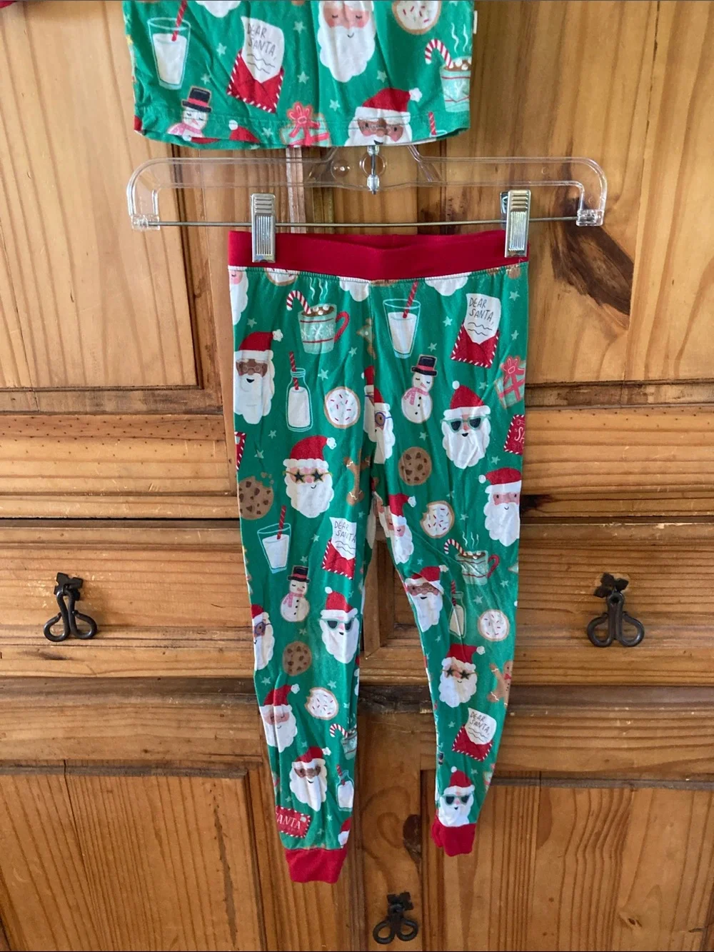 Kids Little Sleepies green Santa 2 piece long sleeve pajamas size 4T